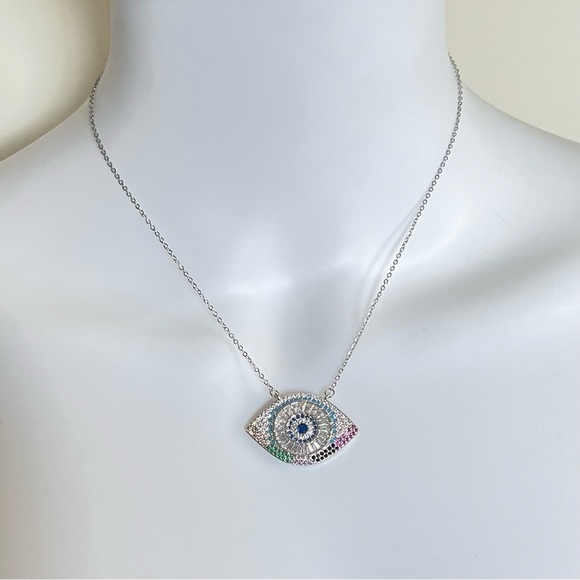 Elegant Evil Eye Necklace -  Zircon Old Money Aesthetic Necklace - Picture 7 of 8